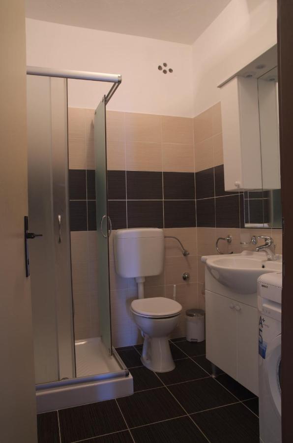 Fei Fei Apartments 2 Račišće Esterno foto