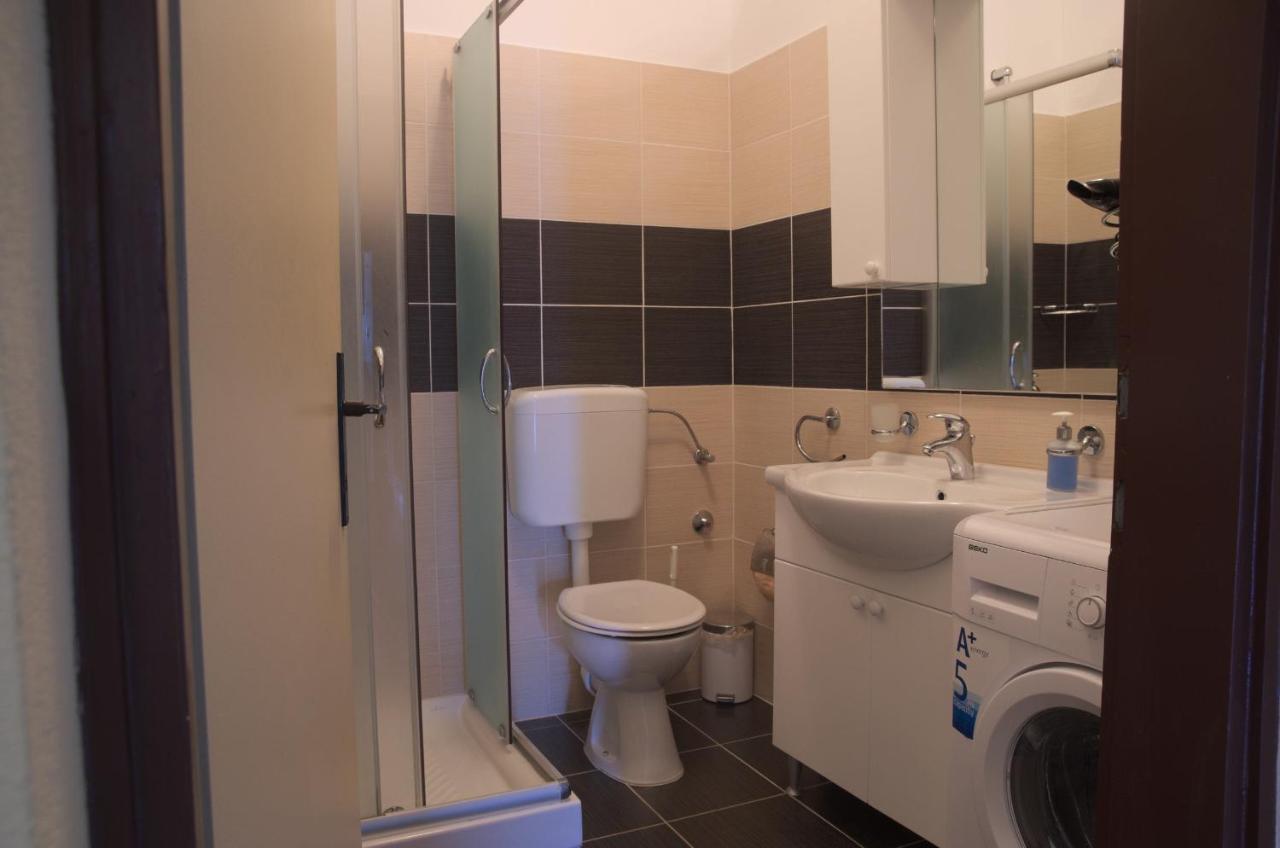 Fei Fei Apartments 2 Račišće Esterno foto