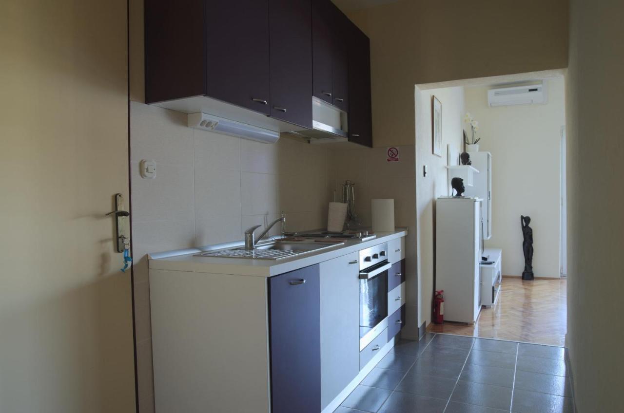 Fei Fei Apartments 2 Račišće Esterno foto